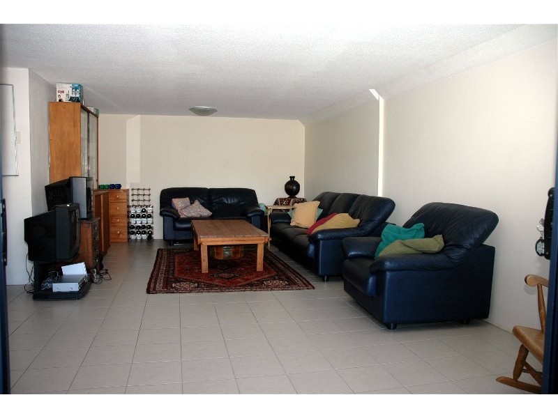 16/4 University Dr, Robina QLD 4226