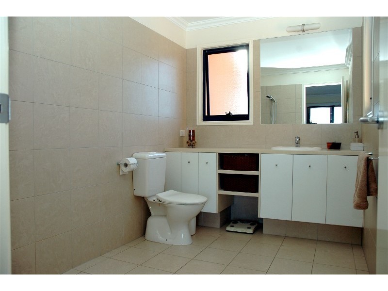 16/4 University Dr, Robina QLD 4226