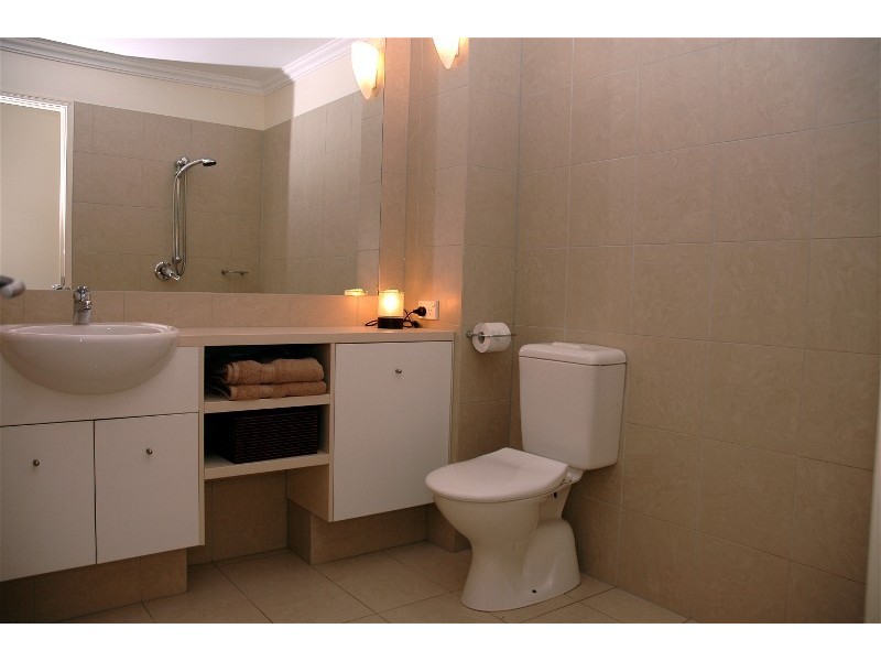 16/4 University Dr, Robina QLD 4226