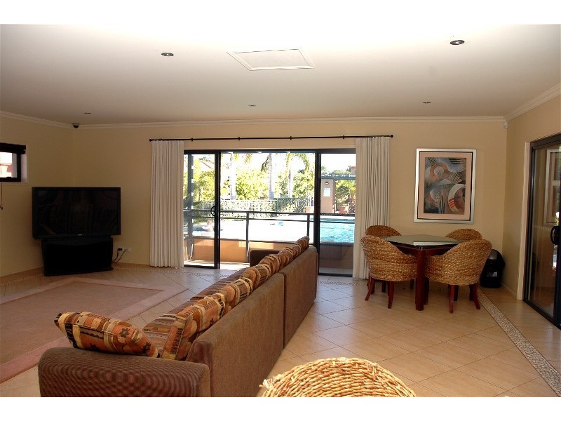 16/4 University Dr, Robina QLD 4226