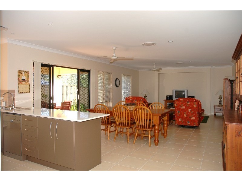 14  Hideaway Cl, Narangba QLD 4504