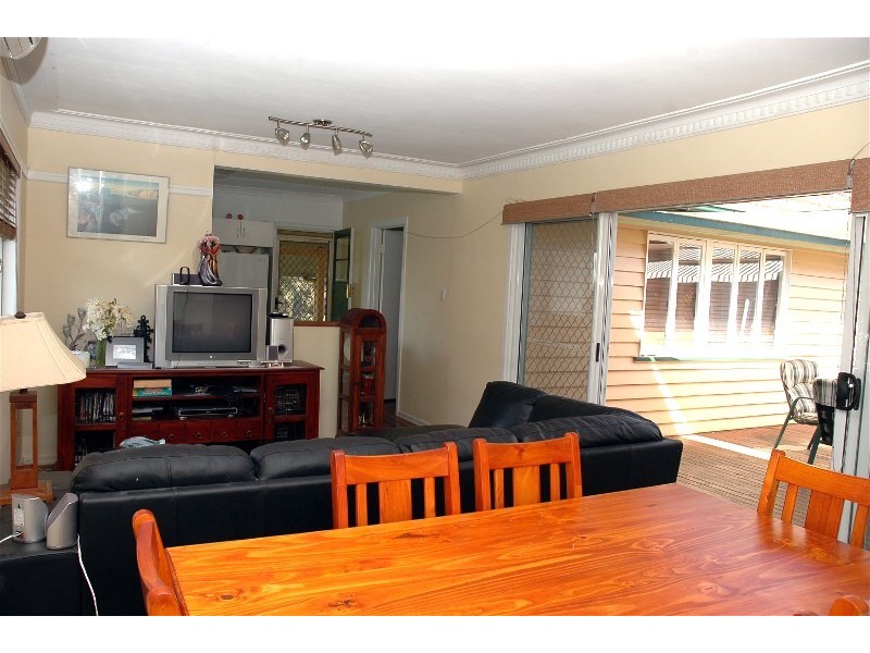 74 Muriel Av, Moorooka QLD 4105