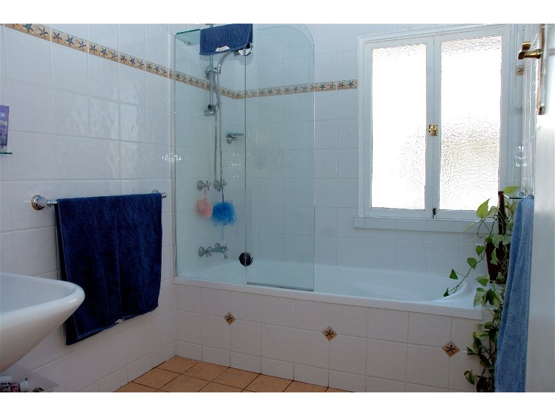 74 Muriel Av, Moorooka QLD 4105