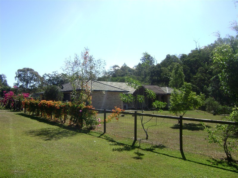 3 Harold McDonald Pl, Samford QLD 4520