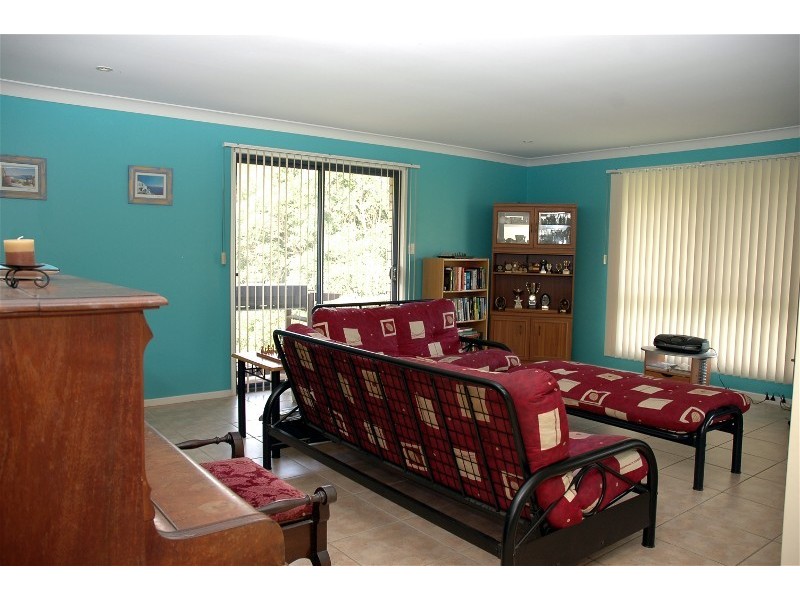 3 Harold McDonald Pl, Samford QLD 4520