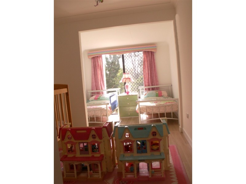 4 Kookaburra Ct, Regency Downs QLD 4341