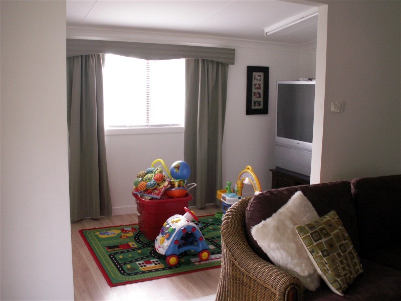 4 Kookaburra Ct, Regency Downs QLD 4341