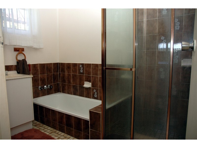 168 Samsonvale Rd, Strathpine QLD 4500