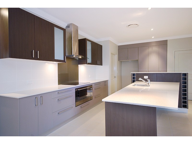 4 Serendipity Cl, Birkdale QLD 4159