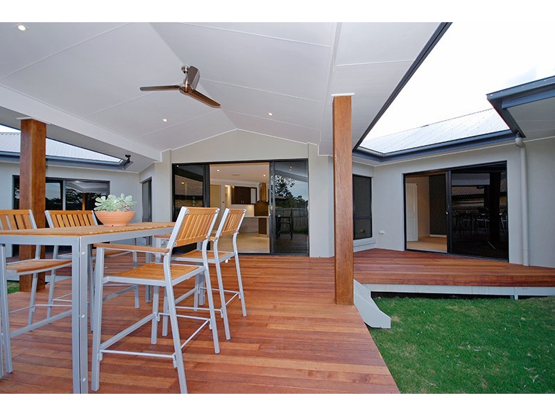 4 Serendipity Cl, Birkdale QLD 4159