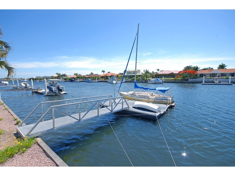 12 Tradewinds Dve, Banksia Beach QLD 4507