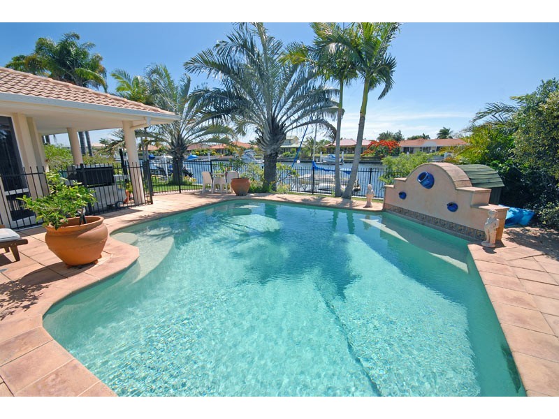 12 Tradewinds Dve, Banksia Beach QLD 4507