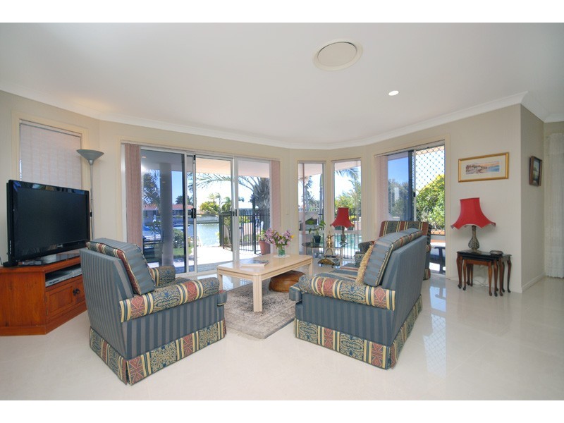 12 Tradewinds Dve, Banksia Beach QLD 4507