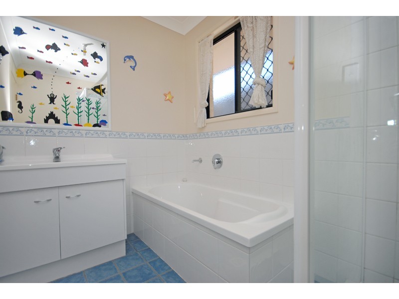 18 Hemlock St, Warner QLD 4500