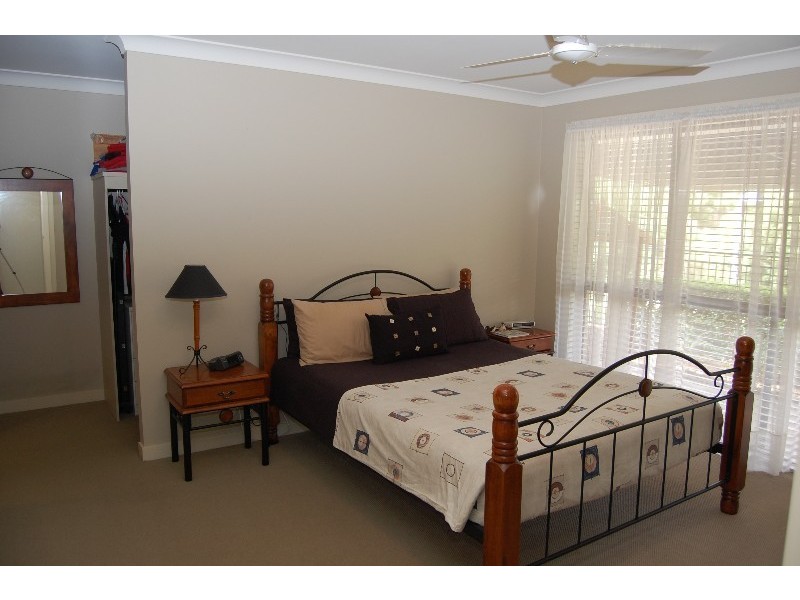 2 Diorama Ct, Eatons Hill QLD 4037