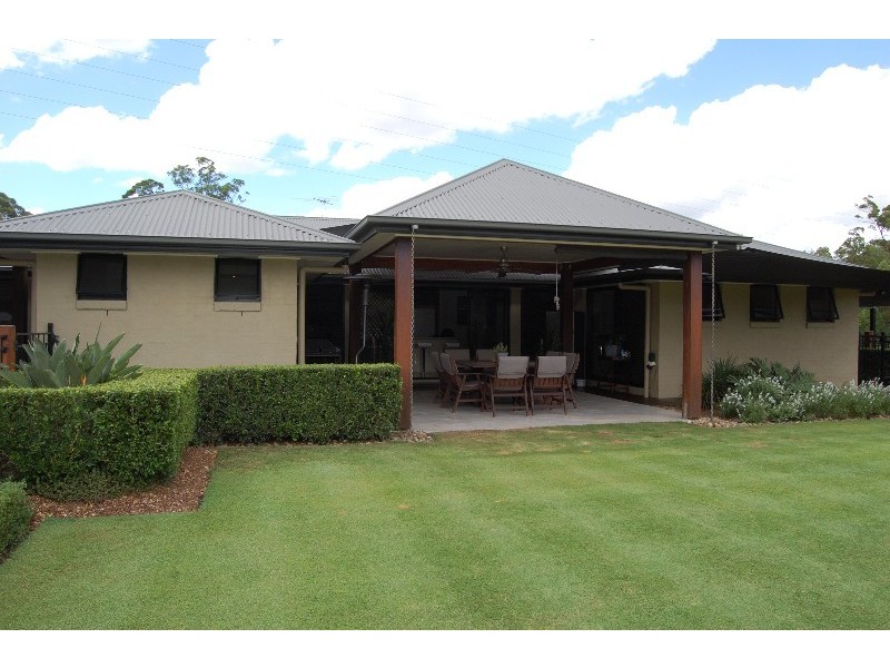 2 Diorama Ct, Eatons Hill QLD 4037