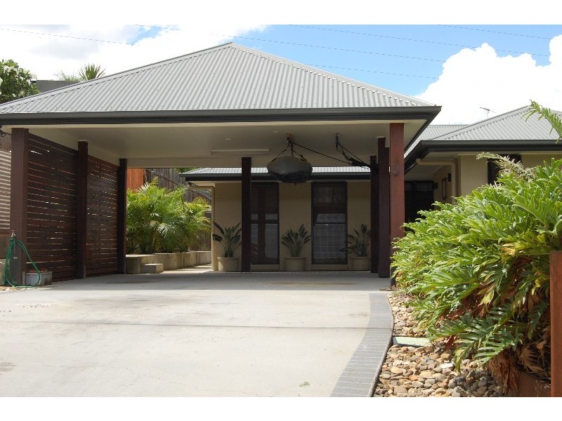 2 Diorama Ct, Eatons Hill QLD 4037