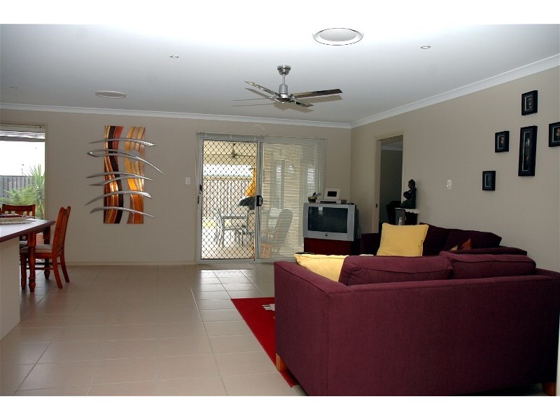 11 Poppel Ct, Narangba QLD 4504