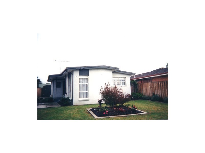 9 Silver Av, Frankston North VIC 3200