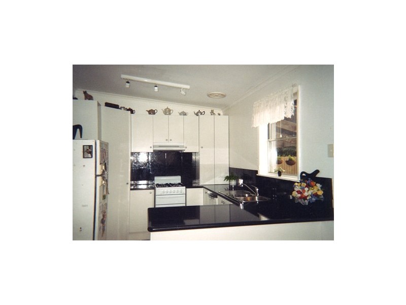 9 Silver Av, Frankston North VIC 3200