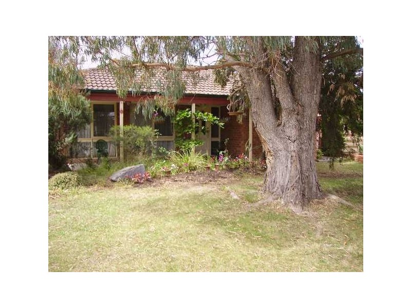 4 Watson Gardens, Berwick VIC 3806