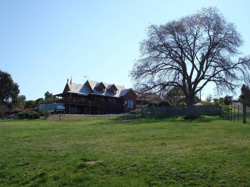 1 Musgrave St, Ballan VIC 3342