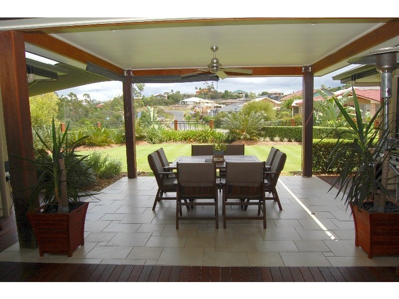 4 Brigadoon Ct, Eatons Hill QLD 4037