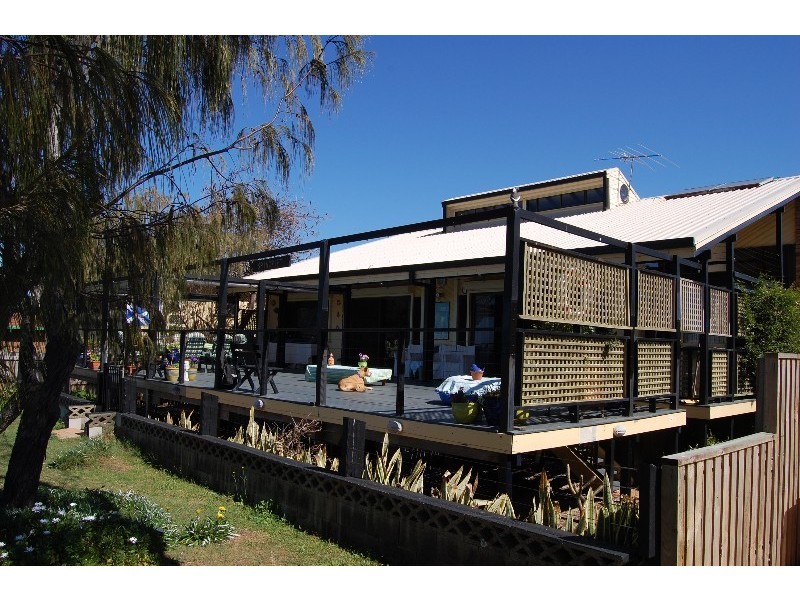 115 Biggs ave, Beachmere QLD 4510