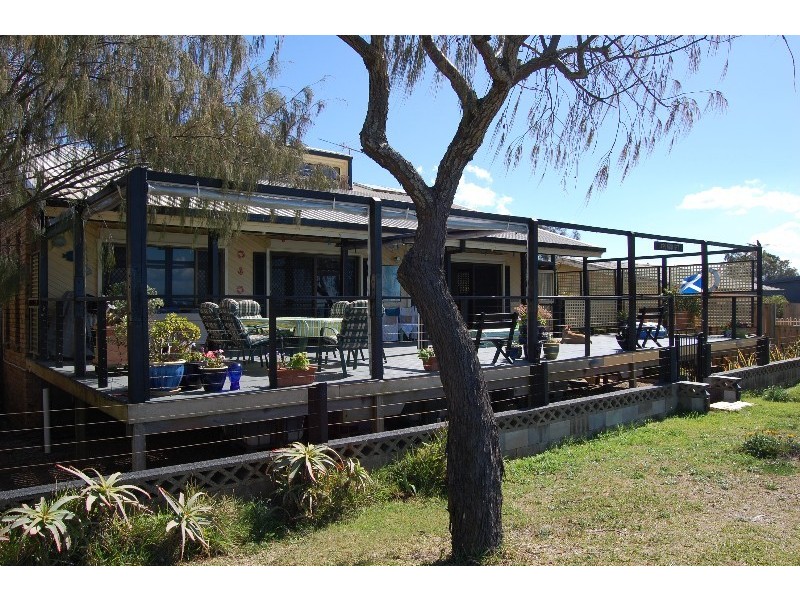 115 Biggs ave, Beachmere QLD 4510