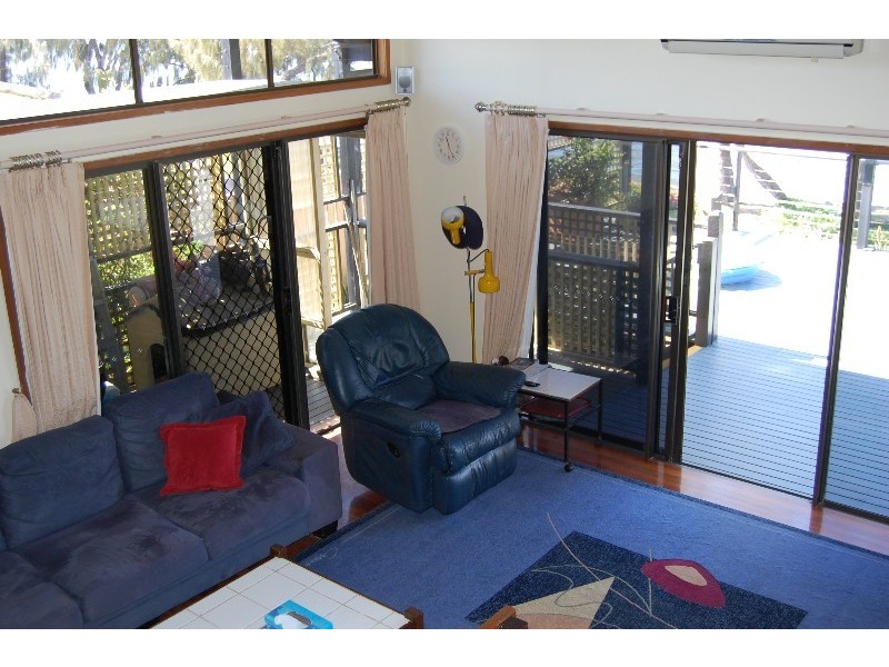 115 Biggs ave, Beachmere QLD 4510