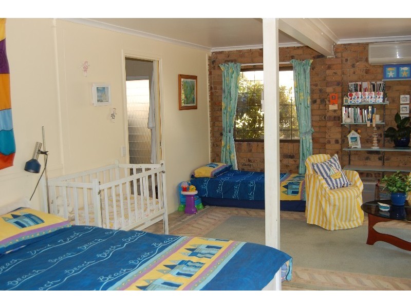 115 Biggs ave, Beachmere QLD 4510