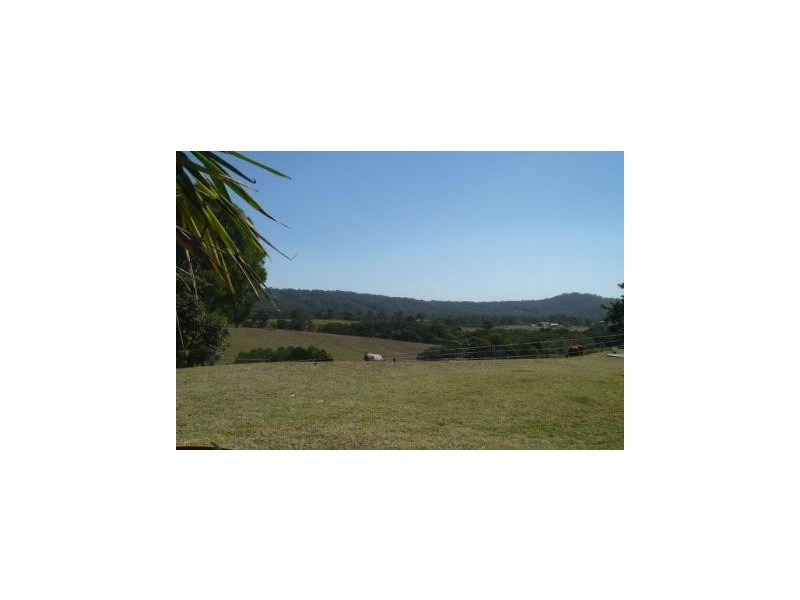 182 Yeates Rd, Beerwah QLD 4519