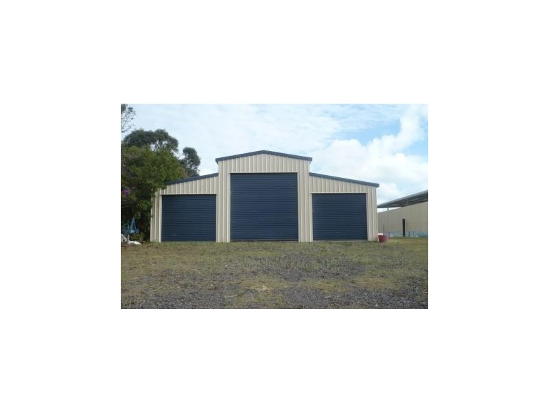 182 Yeates Rd, Beerwah QLD 4519