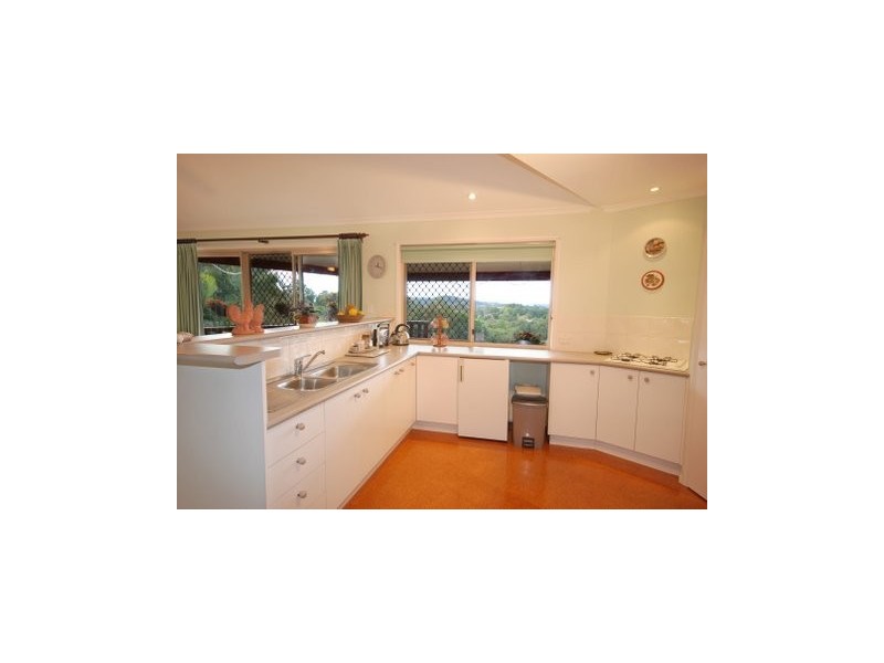 33 Towen Mount Road, Nambour QLD 4560