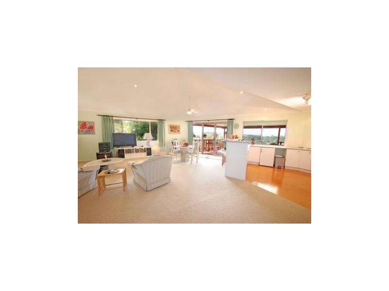 33 Towen Mount Road, Nambour QLD 4560