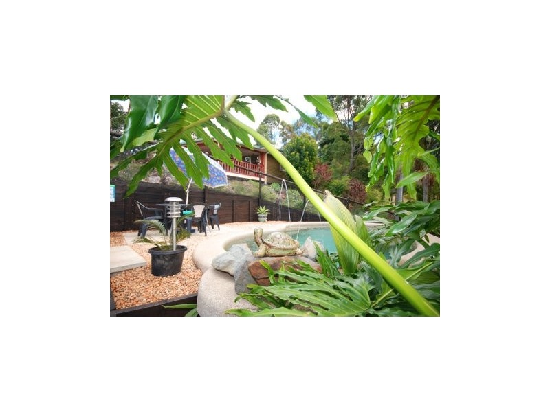 33 Towen Mount Road, Nambour QLD 4560
