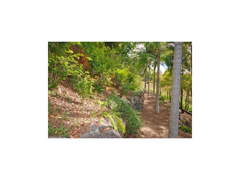 33 Towen Mount Road, Nambour QLD 4560