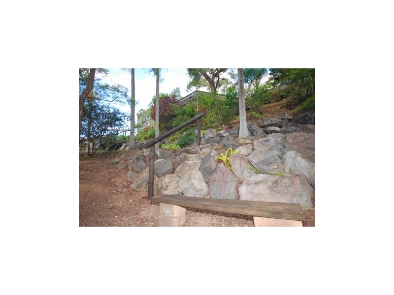 33 Towen Mount Road, Nambour QLD 4560