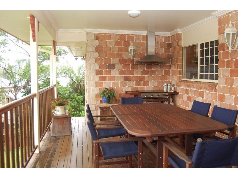 Eatons Hill QLD 4037