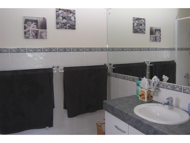 Eatons Hill QLD 4037