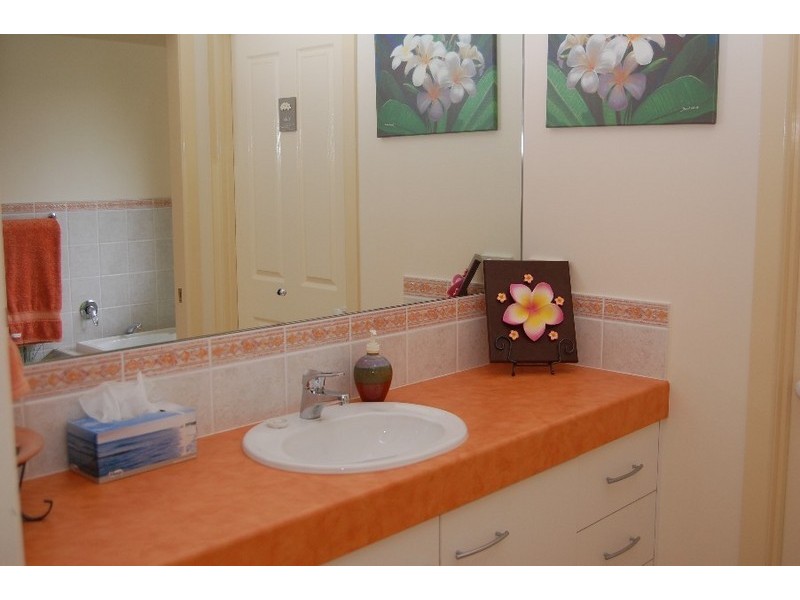 Eatons Hill QLD 4037