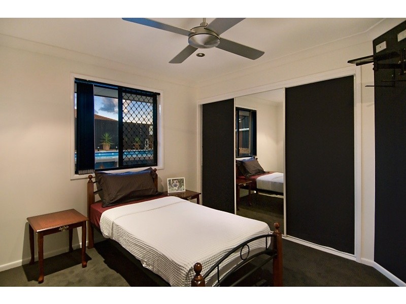 18 Hemlock Street, Warner QLD 4500