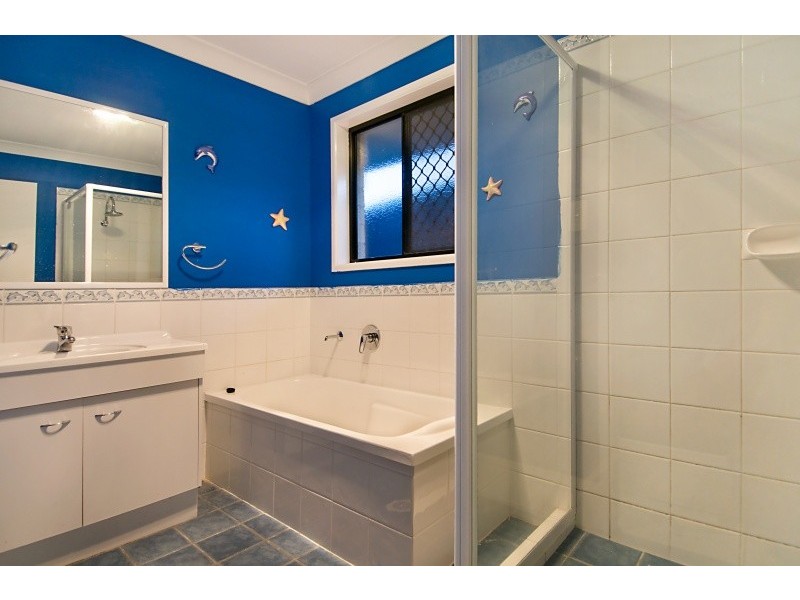 18 Hemlock Street, Warner QLD 4500