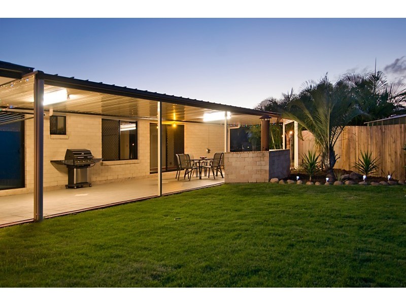 18 Hemlock Street, Warner QLD 4500