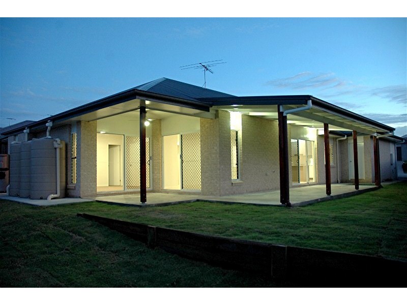 26 Winlock Cct, Warner QLD 4500