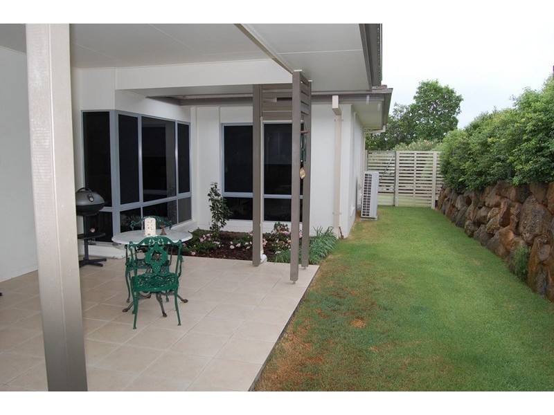 2 Lachlan Drive, Wakerley QLD 4154