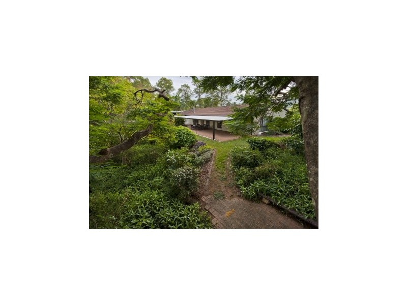 1 Benjamin Cl, Samford Valley QLD 4520