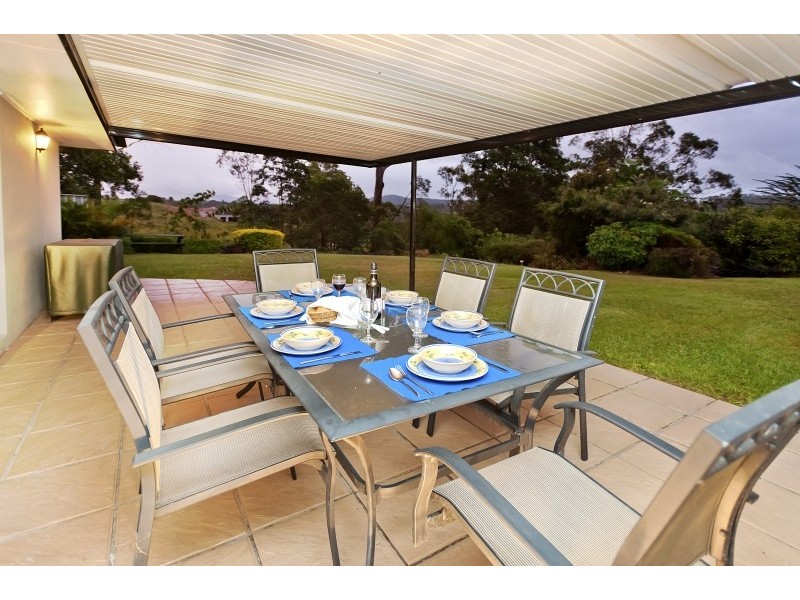 1 Benjamin Cl, Samford Valley QLD 4520