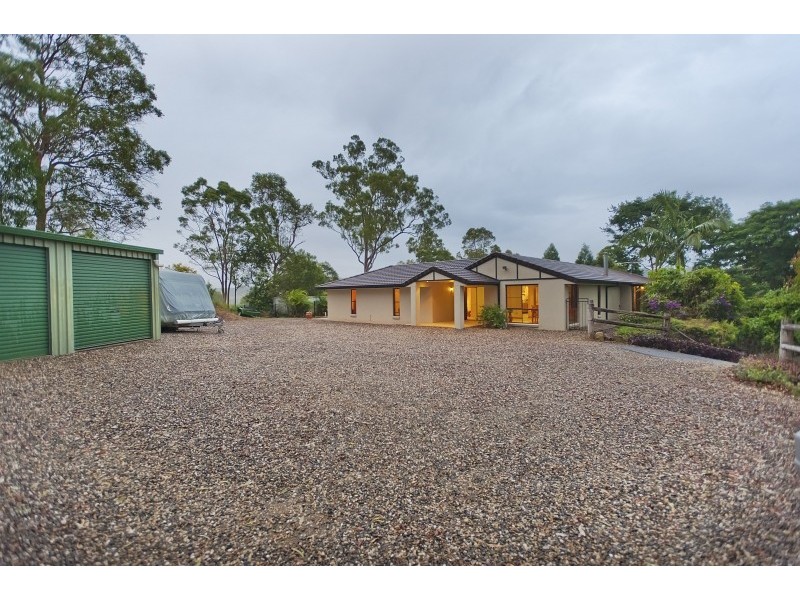 1 Benjamin Cl, Samford Valley QLD 4520