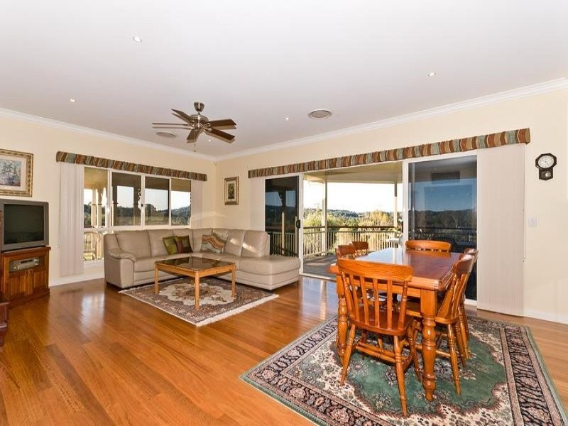 31 Warwick Lane, Samford Valley QLD 4520